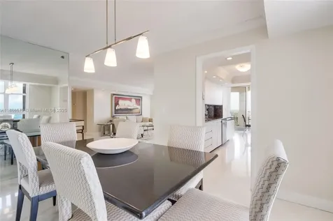 4000 Towerside Terrace Miami FL 33138