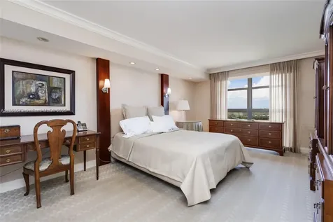 4000 Towerside Terrace Miami FL 33138