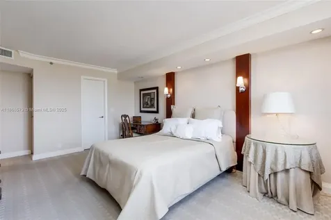 4000 Towerside Terrace Miami FL 33138