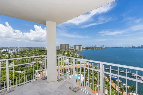 4000 Towerside Terrace Miami FL 33138