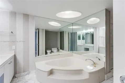 4000 Towerside Terrace Miami FL 33138