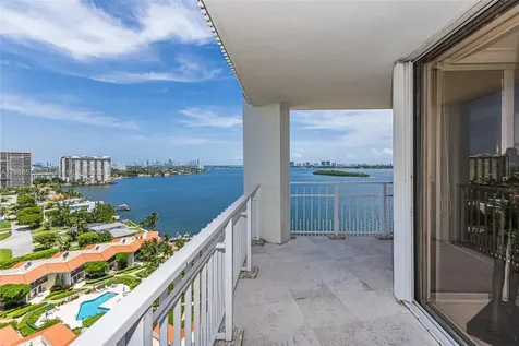 4000 Towerside Terrace Miami FL 33138