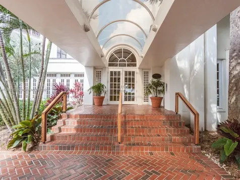 4000 Towerside Terrace Miami FL 33138