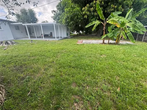 105 E 55th Street Hialeah FL 33013