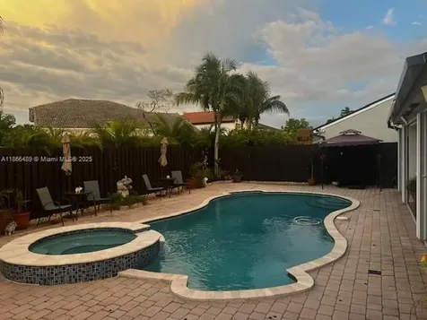 16131 SW 79th Terrace Miami FL 33193