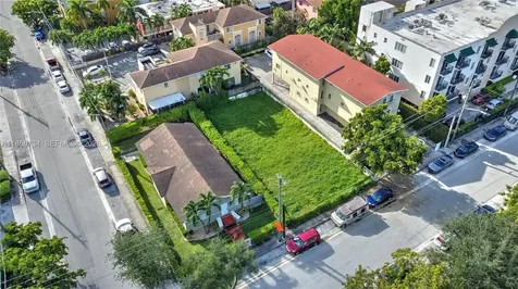 236 SW 4th Avenue Miami FL 33130