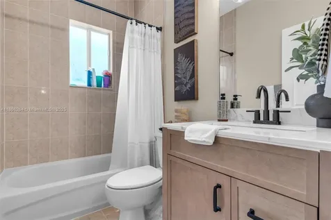 260 SE 32nd Terrace Homestead FL 33033