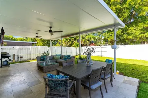 260 SE 32nd Terrace Homestead FL 33033