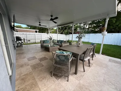 260 SE 32nd Terrace Homestead FL 33033