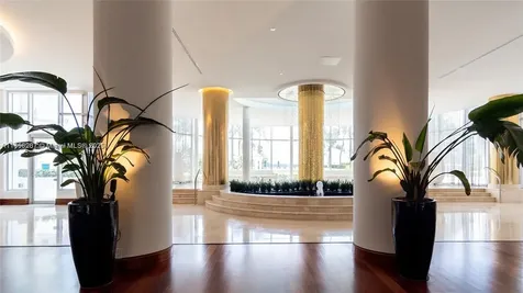 5161 Collins Avenue Miami Beach FL 33140
