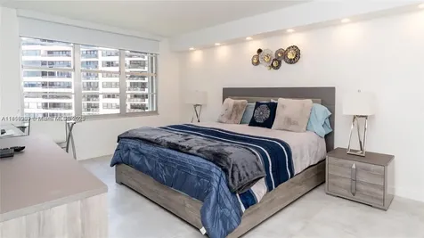 5161 Collins Avenue Miami Beach FL 33140