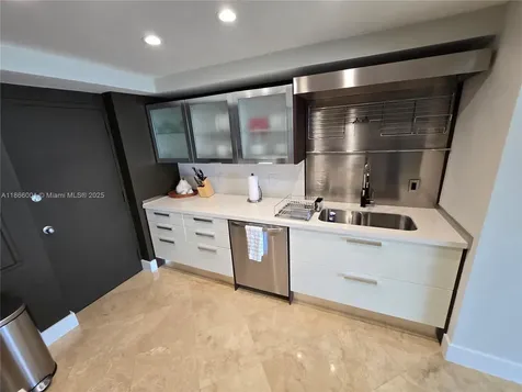 11113 Biscayne Boulevard Miami FL 33181