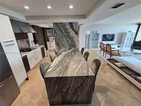 11113 Biscayne Boulevard Miami FL 33181