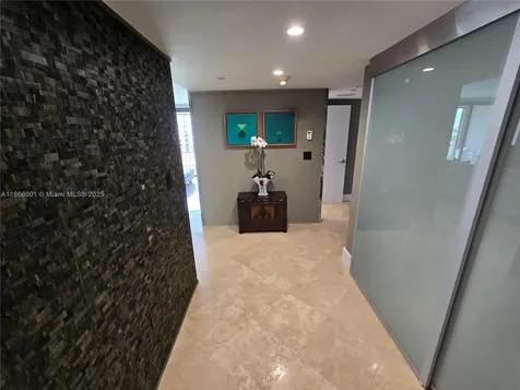 11113 Biscayne Boulevard Miami FL 33181