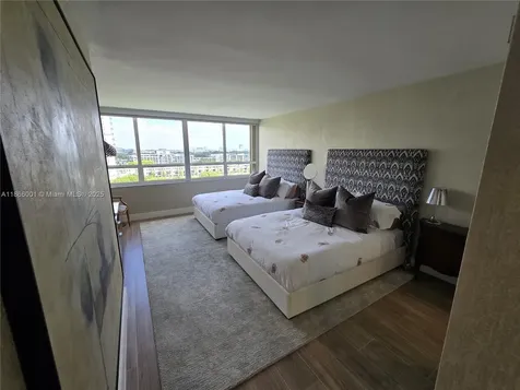 11113 Biscayne Boulevard Miami FL 33181