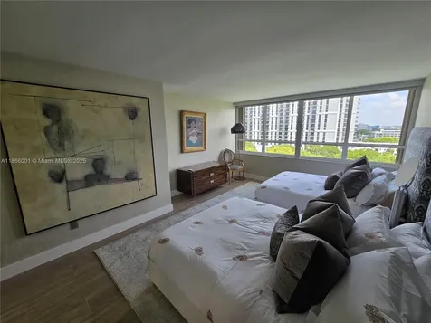 11113 Biscayne Boulevard Miami FL 33181