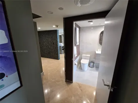 11113 Biscayne Boulevard Miami FL 33181