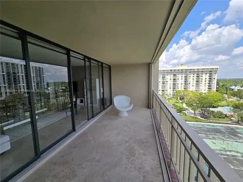 11113 Biscayne Boulevard Miami FL 33181