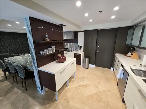 11113 Biscayne Boulevard Miami FL 33181
