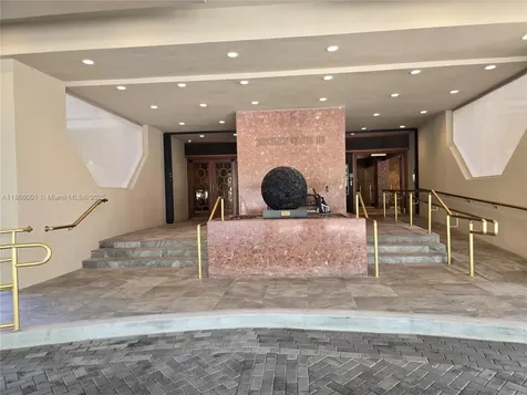 11113 Biscayne Boulevard Miami FL 33181