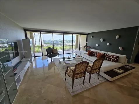 11113 Biscayne Boulevard Miami FL 33181