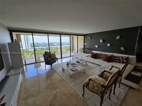 11113 Biscayne Boulevard Miami FL 33181