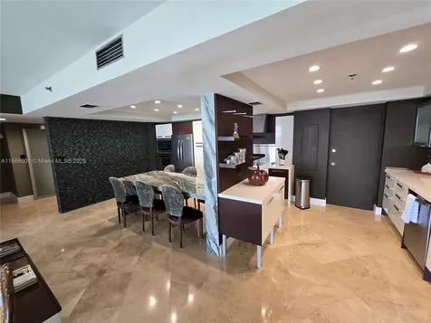11113 Biscayne Boulevard Miami FL 33181