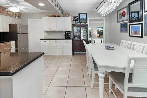 1247 Washington Street Hollywood FL 33019