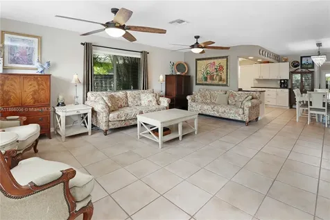 1247 Washington Street Hollywood FL 33019