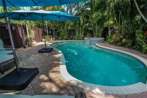1247 Washington Street Hollywood FL 33019