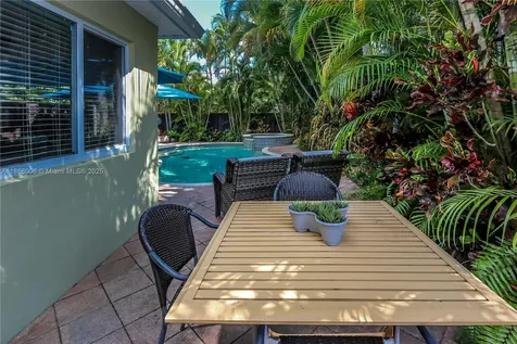 1247 Washington Street Hollywood FL 33019