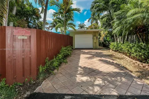 1247 Washington Street Hollywood FL 33019
