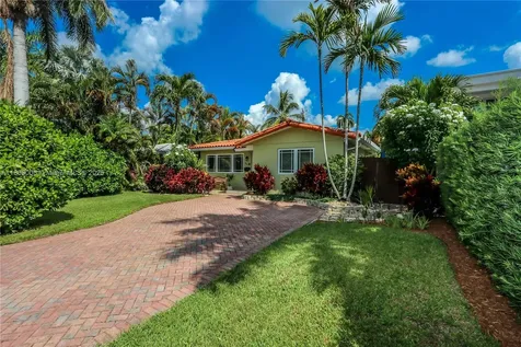1247 Washington Street Hollywood FL 33019