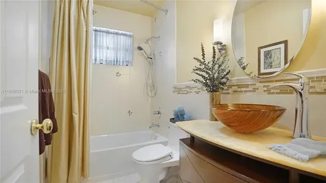 2680 SW 106th Terrace Davie FL 33328