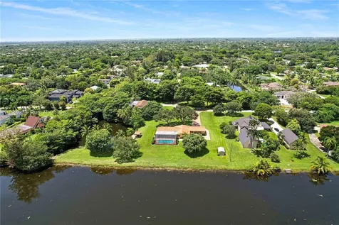2680 SW 106th Terrace Davie FL 33328