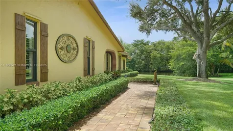 2680 SW 106th Terrace Davie FL 33328