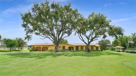 2680 SW 106th Terrace Davie FL 33328