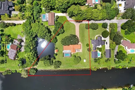 2680 SW 106th Terrace Davie FL 33328