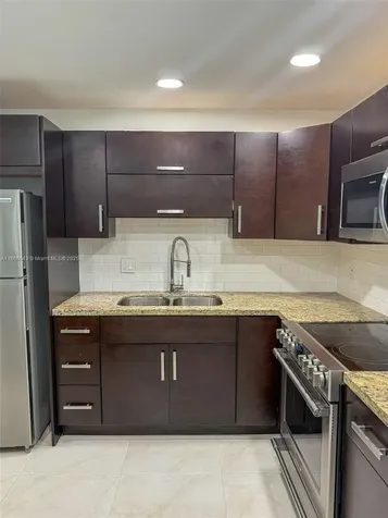 7051 Environ Boulevard Lauderhill FL 33319