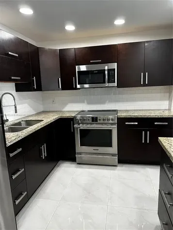 7051 Environ Boulevard Lauderhill FL 33319
