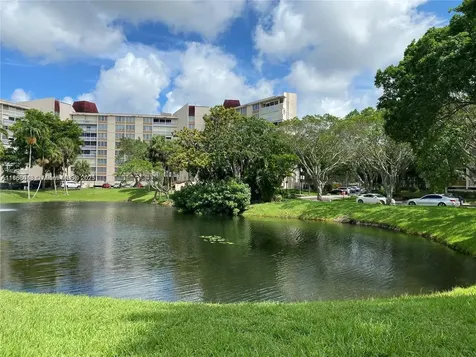 7051 Environ Boulevard Lauderhill FL 33319