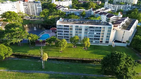 7051 Environ Boulevard Lauderhill FL 33319