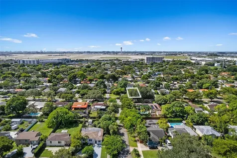 6320 NW 41st Street Virginia Gardens FL 33166