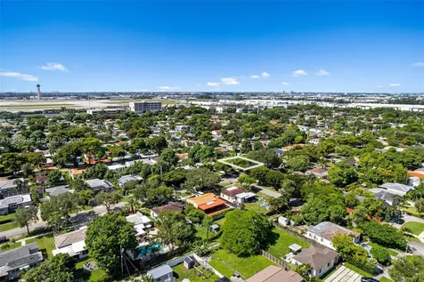 6320 NW 41st Street Virginia Gardens FL 33166