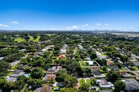6320 NW 41st Street Virginia Gardens FL 33166
