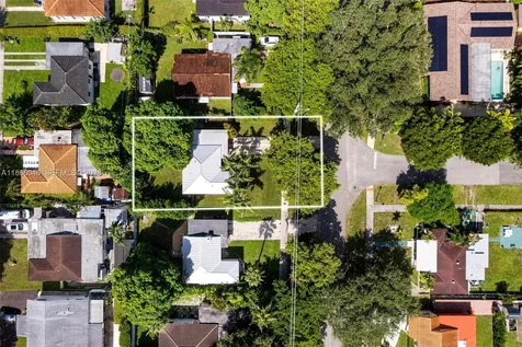 6320 NW 41st Street Virginia Gardens FL 33166