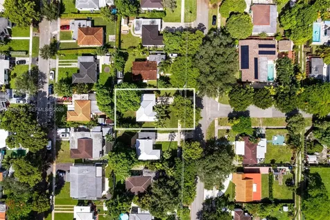 6320 NW 41st Street Virginia Gardens FL 33166