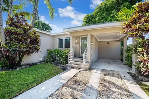 6320 NW 41st Street Virginia Gardens FL 33166