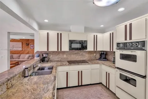 3721 N Park Road Hollywood FL 33021