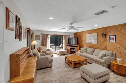 3721 N Park Road Hollywood FL 33021
